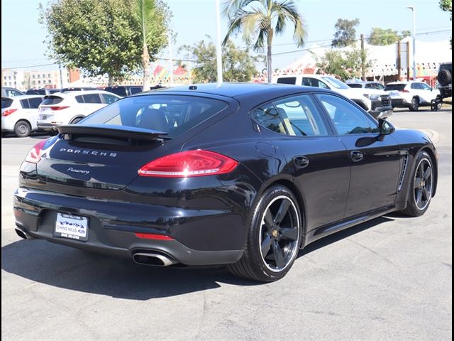 2016 Porsche Panamera 4