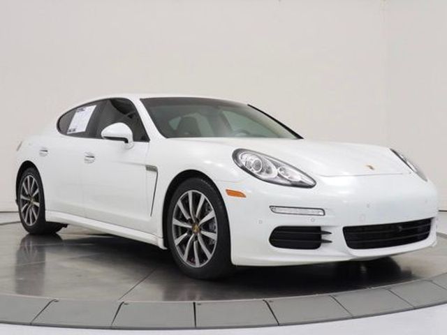 2016 Porsche Panamera 4
