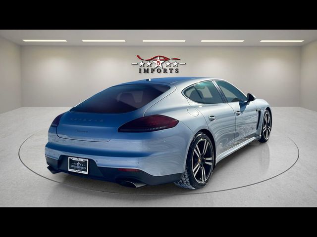 2016 Porsche Panamera 4