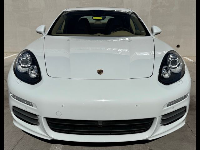 2016 Porsche Panamera 4