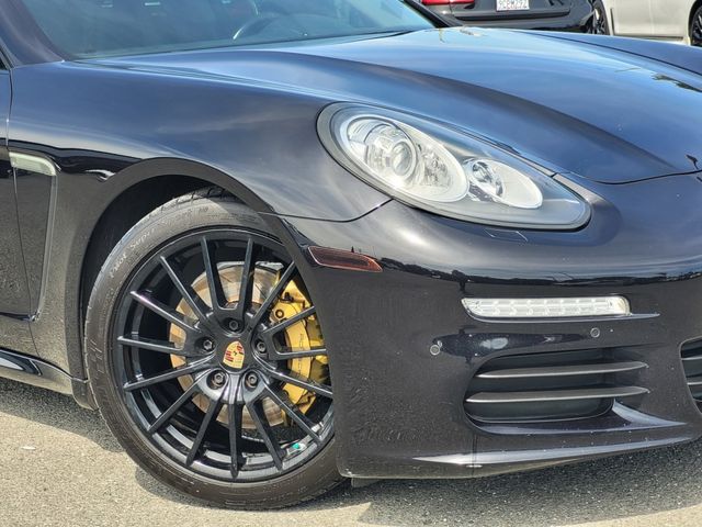 2016 Porsche Panamera 4