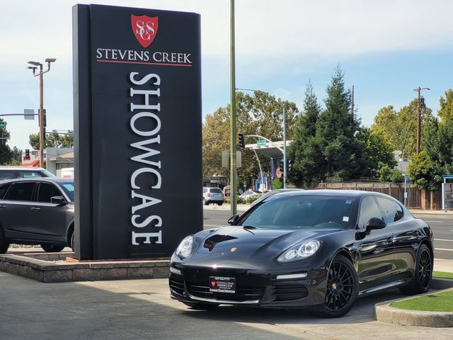 2016 Porsche Panamera 4