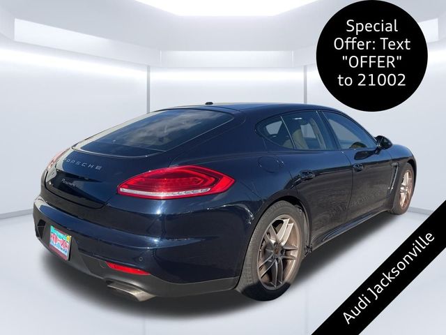 2016 Porsche Panamera 4