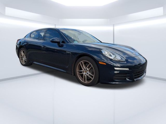 2016 Porsche Panamera 4