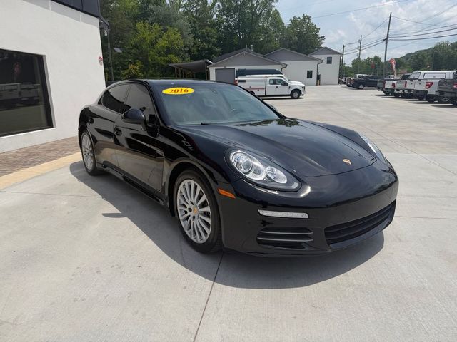 2016 Porsche Panamera 4