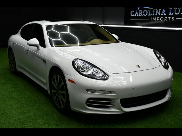 2016 Porsche Panamera 4