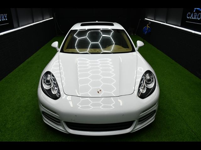 2016 Porsche Panamera 4
