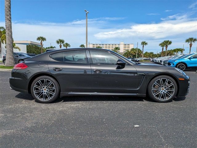 2016 Porsche Panamera 4