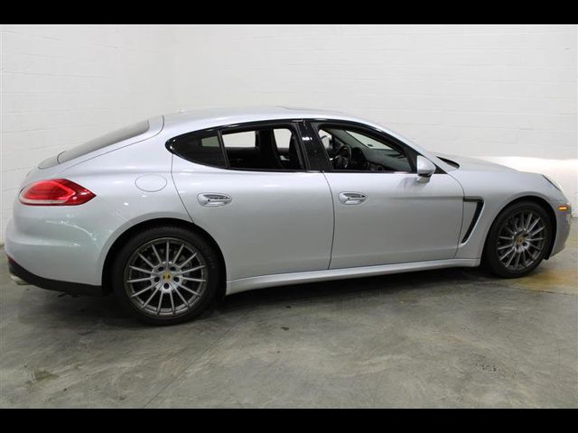 2016 Porsche Panamera 4