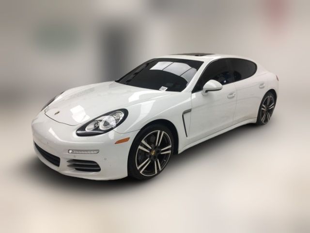 2016 Porsche Panamera 4