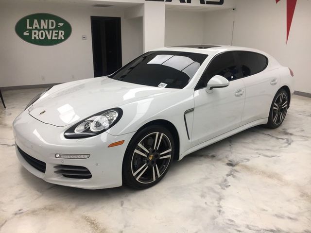 2016 Porsche Panamera 4