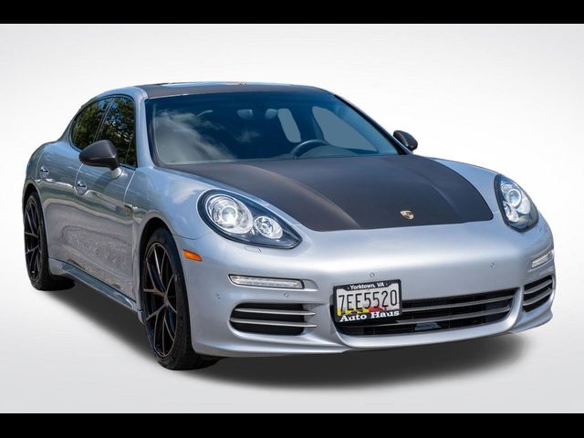 2016 Porsche Panamera 4