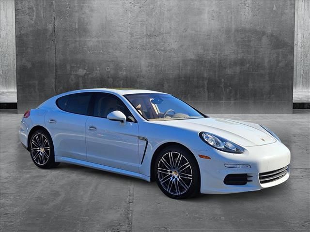 2016 Porsche Panamera Edition