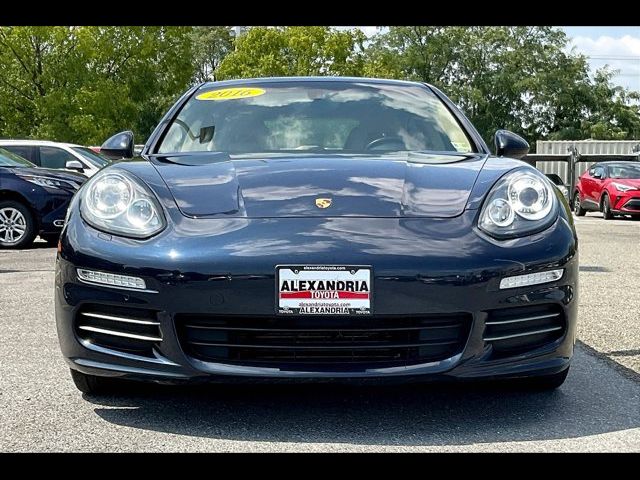 2016 Porsche Panamera 4