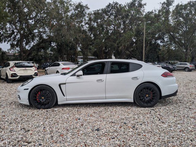 2016 Porsche Panamera 4 Edition