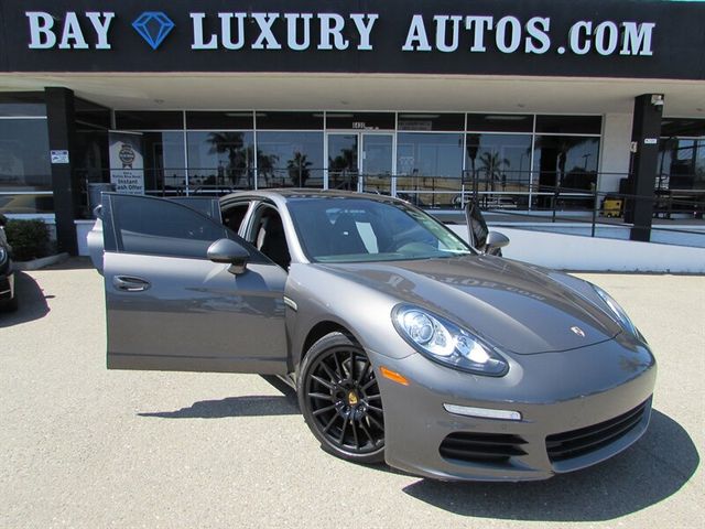 2016 Porsche Panamera 4 Edition