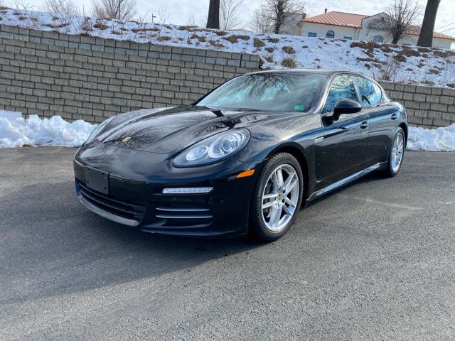 2016 Porsche Panamera 4