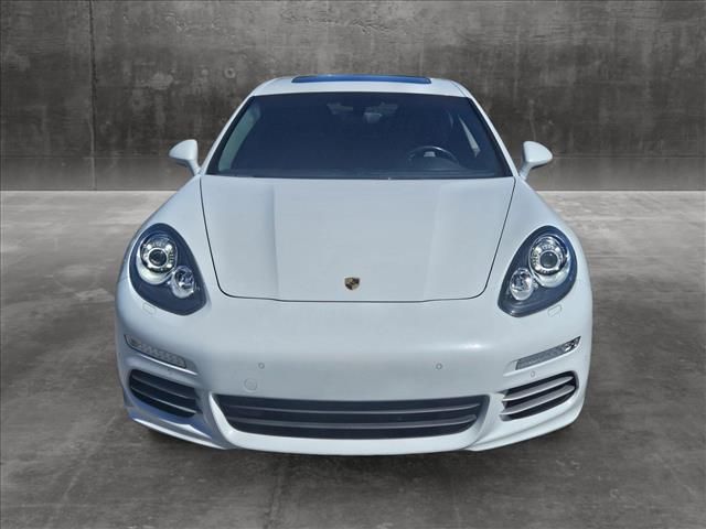 2016 Porsche Panamera 4