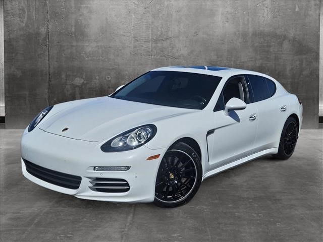 2016 Porsche Panamera 4