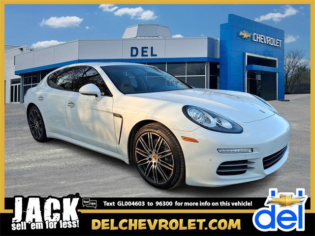 2016 Porsche Panamera 4 Edition