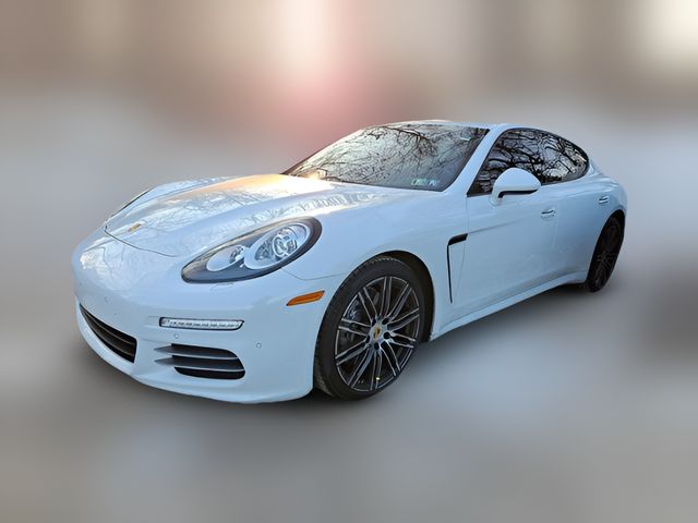 2016 Porsche Panamera 4 Edition