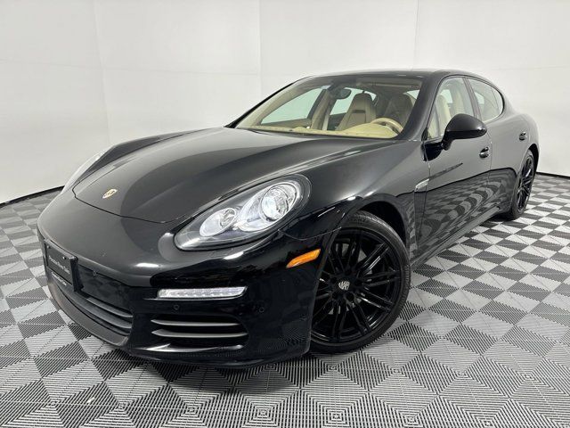 2016 Porsche Panamera 4 Edition