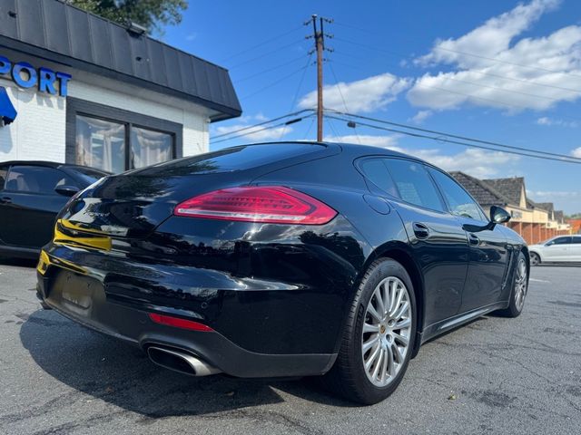 2016 Porsche Panamera 4 Edition