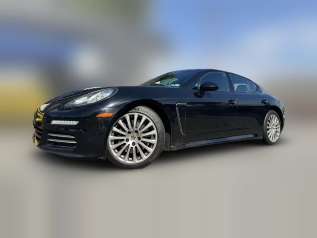 2016 Porsche Panamera 4 Edition