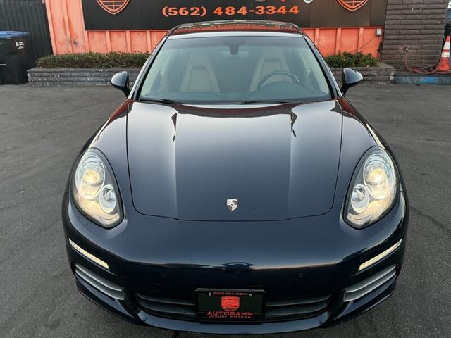 2016 Porsche Panamera 4 Edition