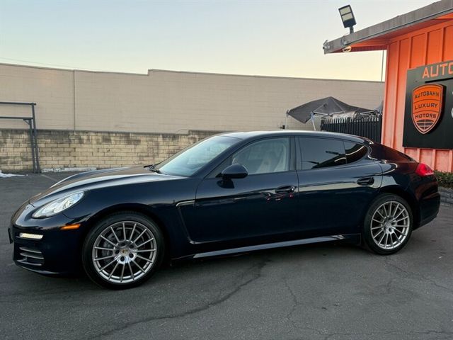 2016 Porsche Panamera 4 Edition