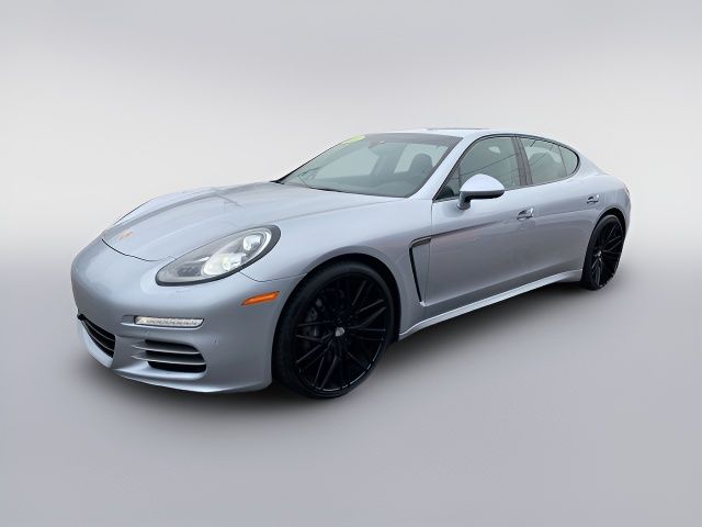 2016 Porsche Panamera 4 Edition