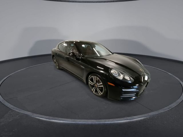 2016 Porsche Panamera 4 Edition