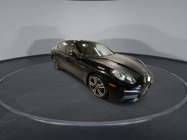 2016 Porsche Panamera 4 Edition