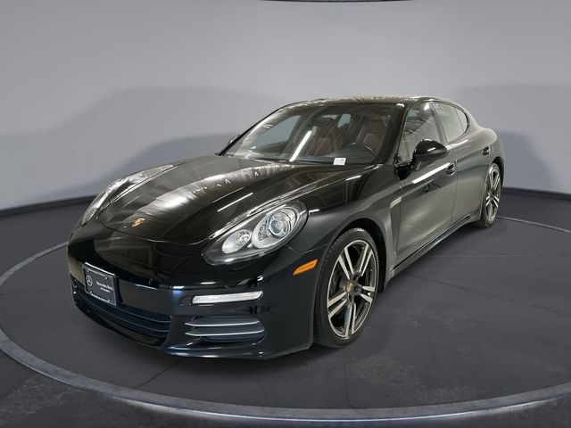 2016 Porsche Panamera 4 Edition