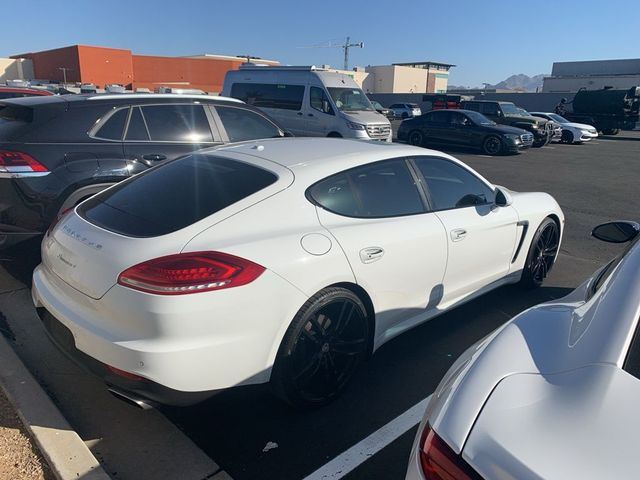 2016 Porsche Panamera 4