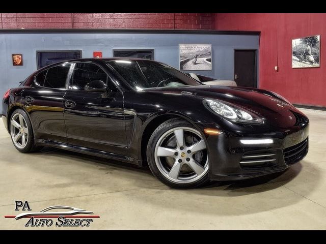 2016 Porsche Panamera 4 Edition