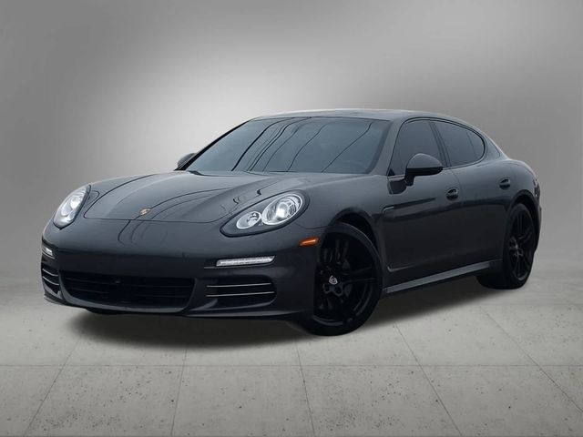 2016 Porsche Panamera 4 Edition