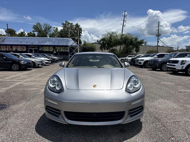 2016 Porsche Panamera 4 Edition