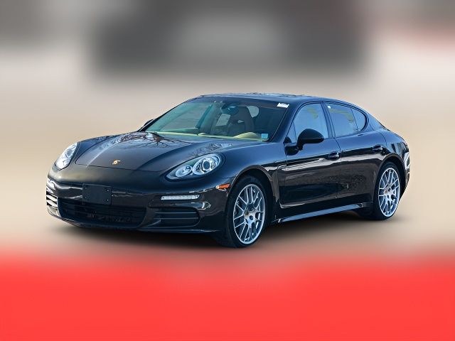 2016 Porsche Panamera 4 Edition