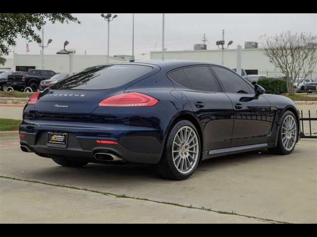 2016 Porsche Panamera 4 Edition