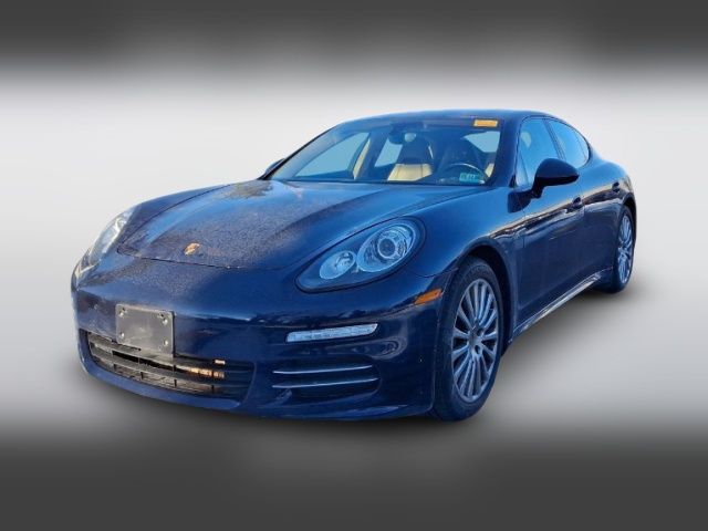 2016 Porsche Panamera 4 Edition