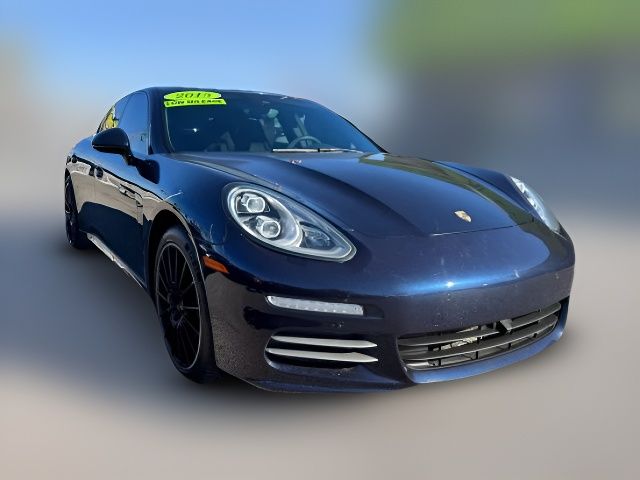 2016 Porsche Panamera 4 Edition