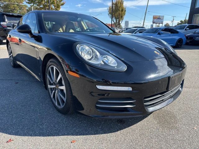 2016 Porsche Panamera 4 Edition