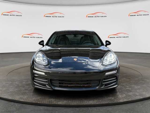 2016 Porsche Panamera 4
