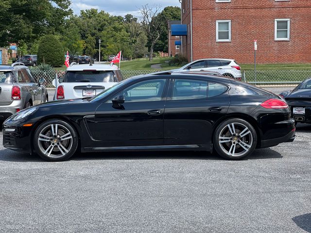 2016 Porsche Panamera 