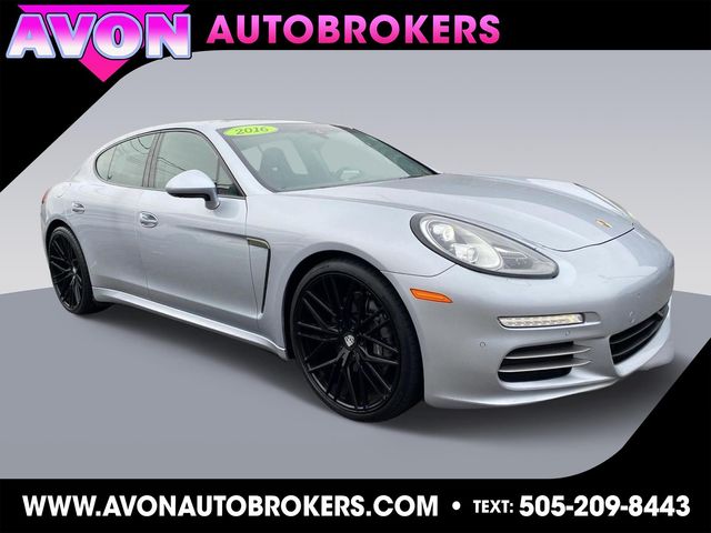 2016 Porsche Panamera 4