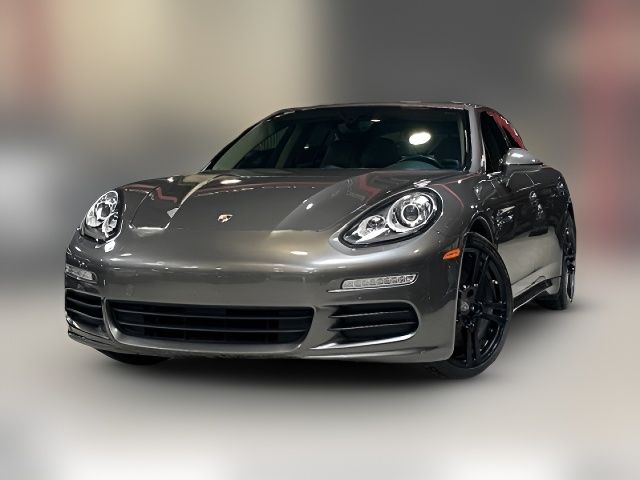 2016 Porsche Panamera Base