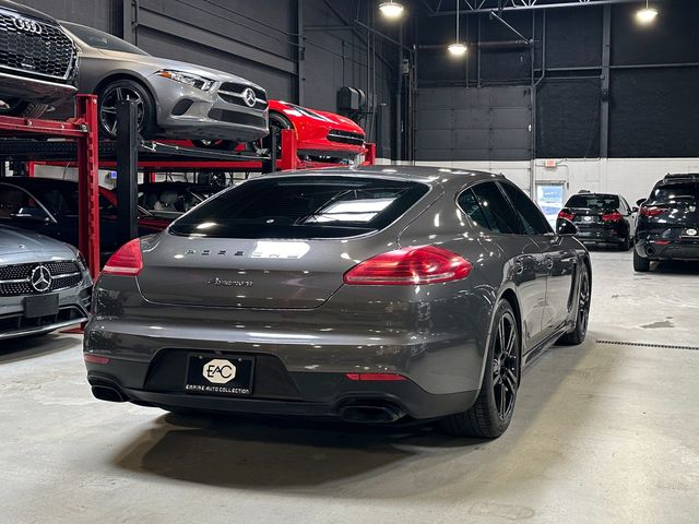 2016 Porsche Panamera Base