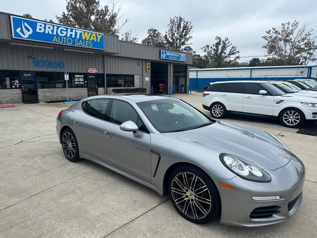 2016 Porsche Panamera 