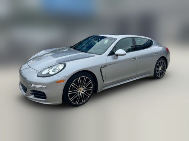 2016 Porsche Panamera 